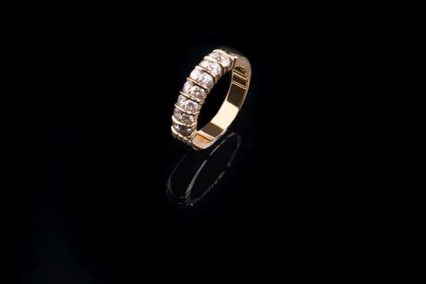 Comment choisir la bonne bague de fiançailles pour faire sa demande en mariage ?