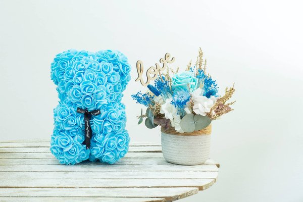 Comment sont fabriqués les ours en fleur rose ?